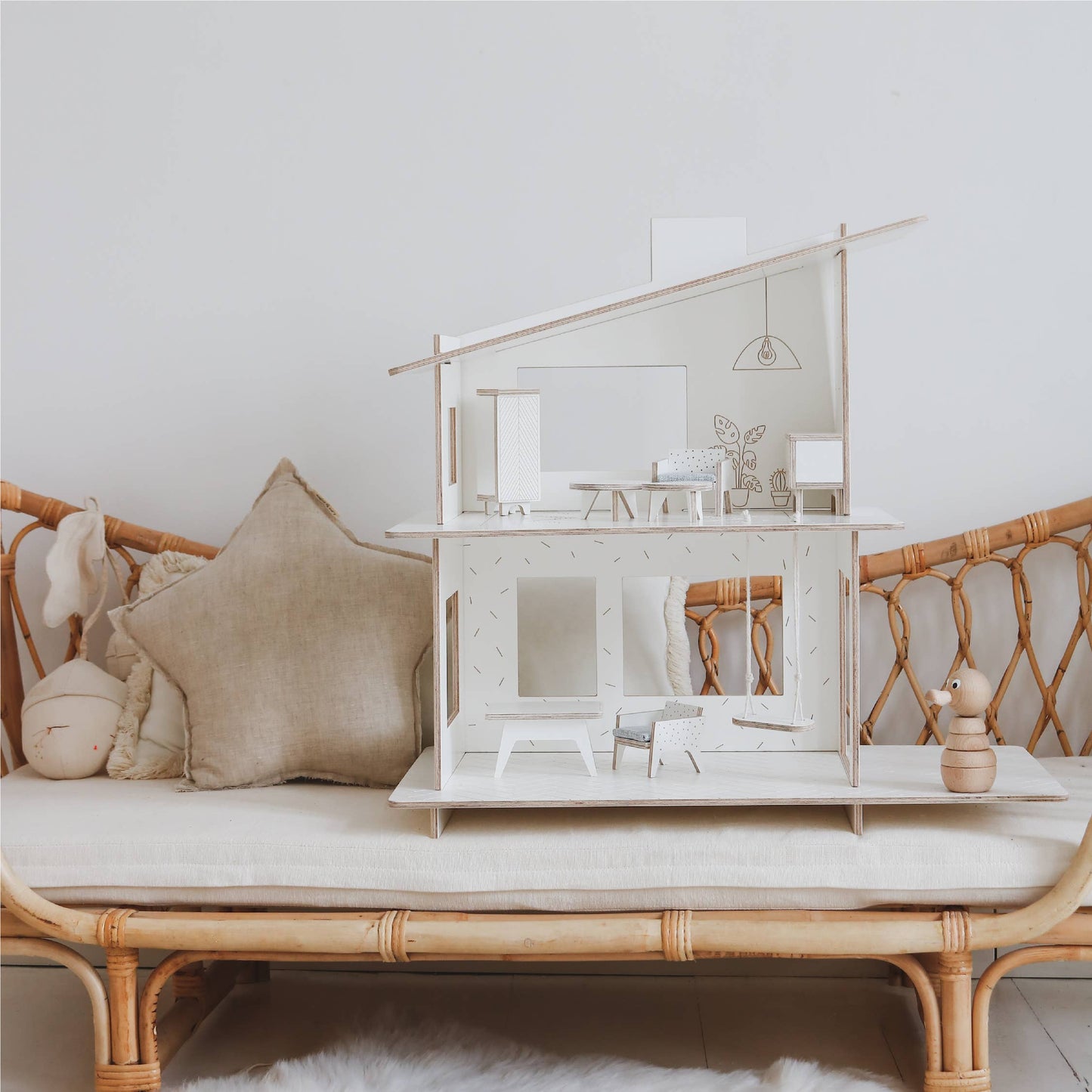 Modernes Puppenhaus ohne Möbel, hohe Qualität, FSC