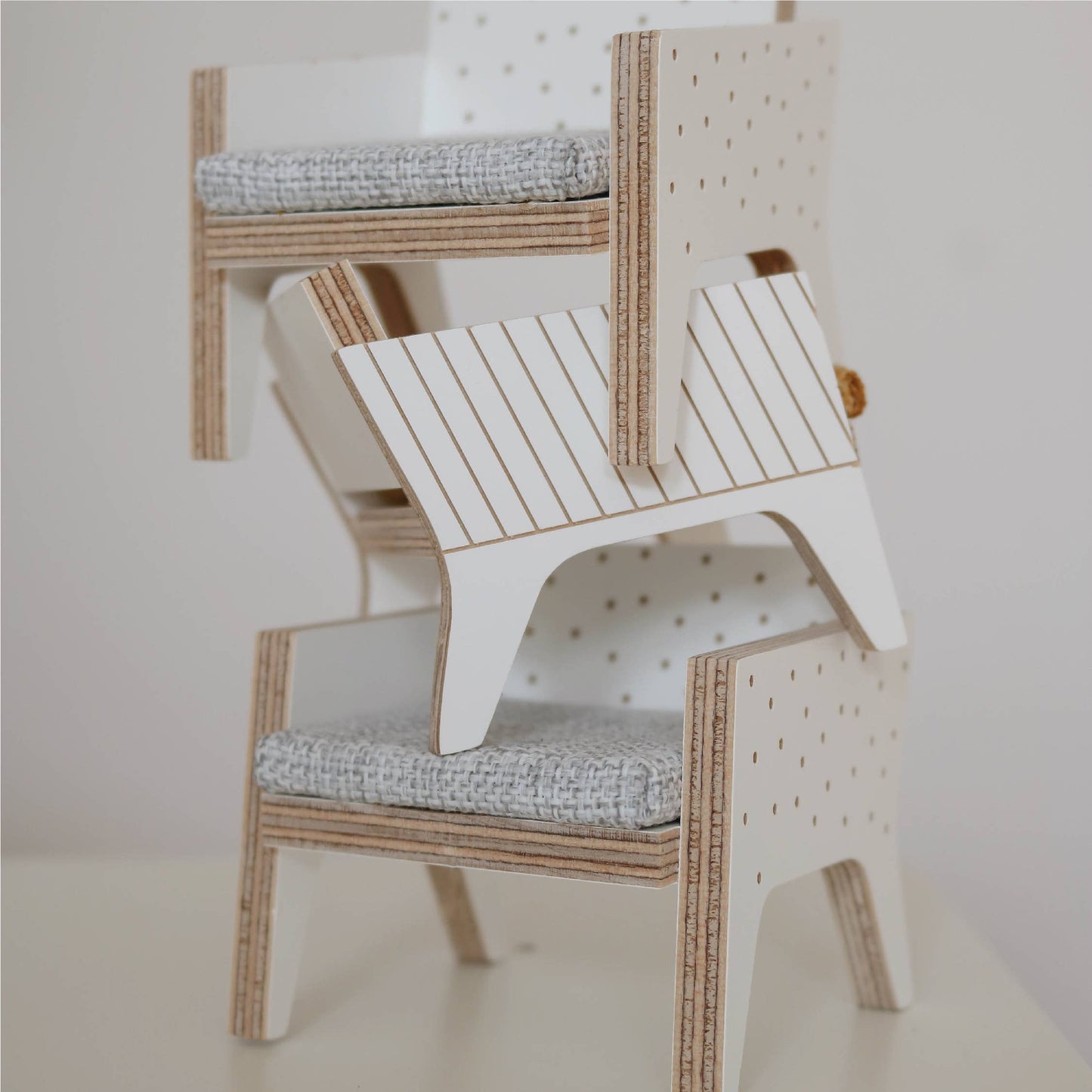 Holzmöbel für Puppenhäuser, Miniaturmöbel